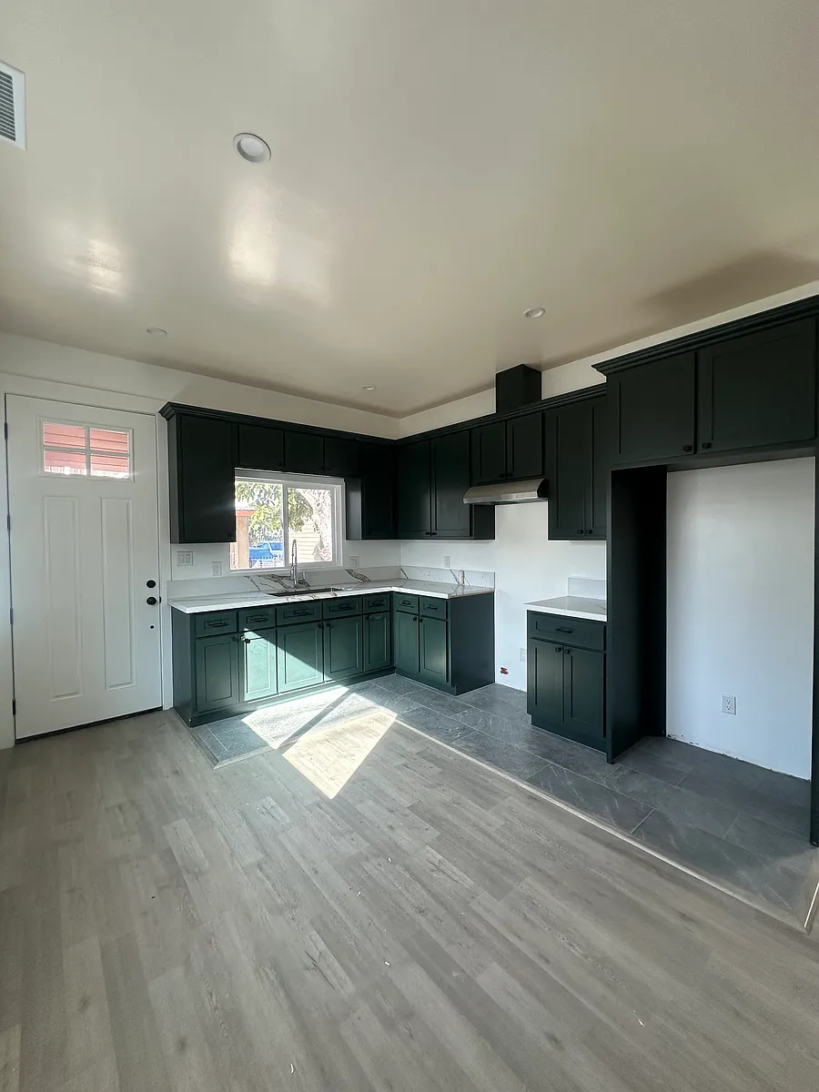 Building Photo - 2612 Juliet St #1/2