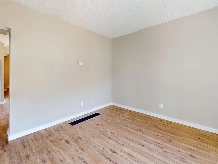 83 Nash St — Photo 7