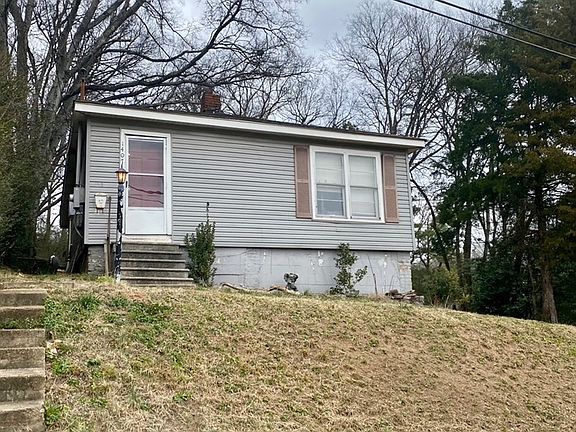 3rd image of 2228 Wood Ave