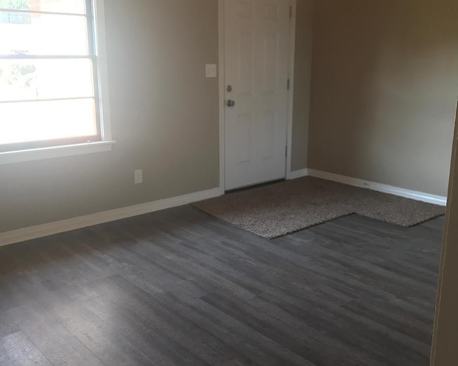 Living Room_pic 1