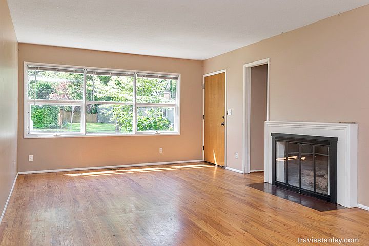 1st image of 1023 Hallinan St