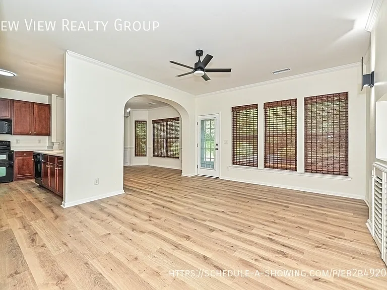 10208 Old Carolina Dr — Photo 2
