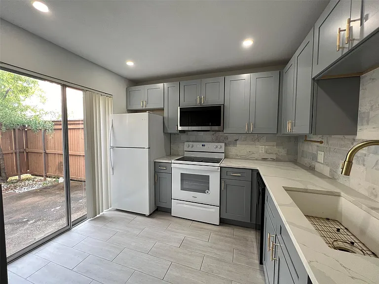 139 Trellis Pl — Photo 12