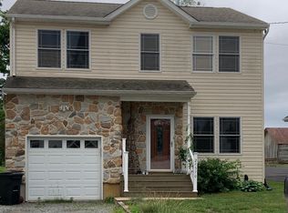 24570 E Main St, Columbus, NJ 08022