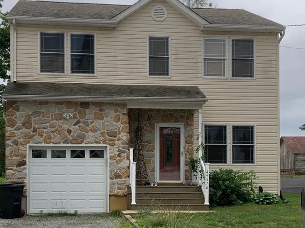 24570 E Main St, Columbus, NJ 08022