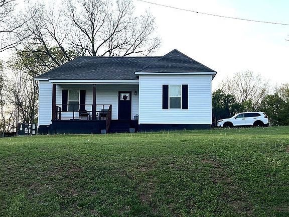 3rd image of 127 Franklin St