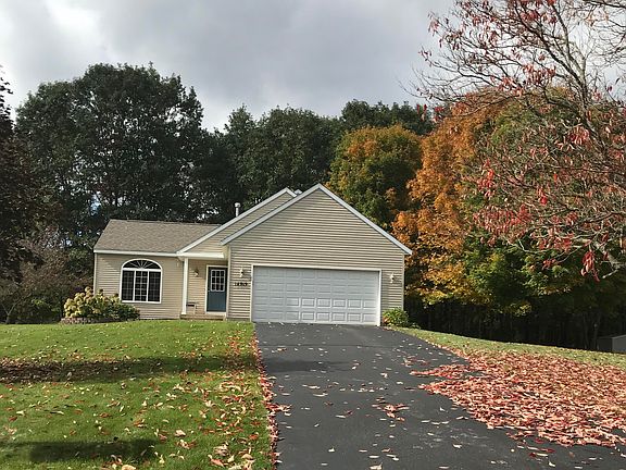3rd image of 14919 Treevalley Dr NE