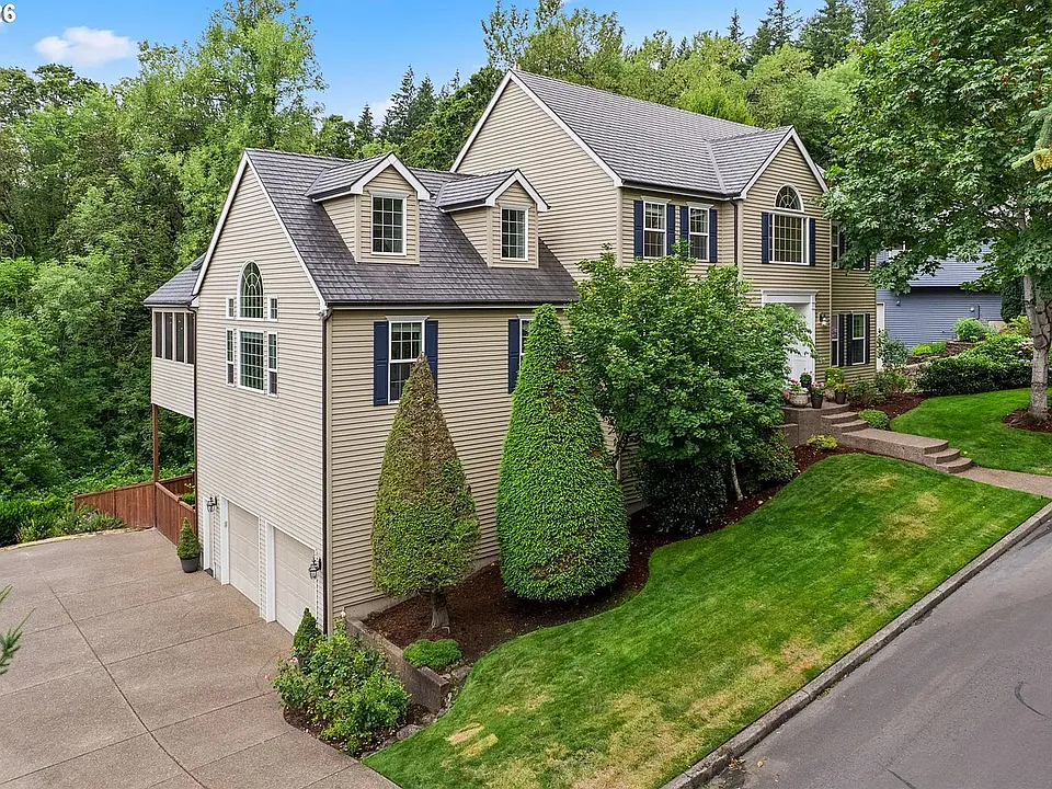 1 Creekside Ter