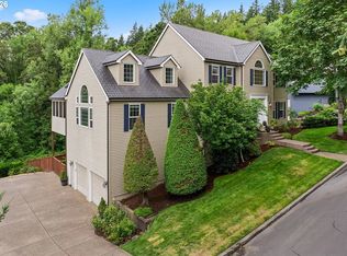 1 Creekside Ter, Lake Oswego, OR 97035