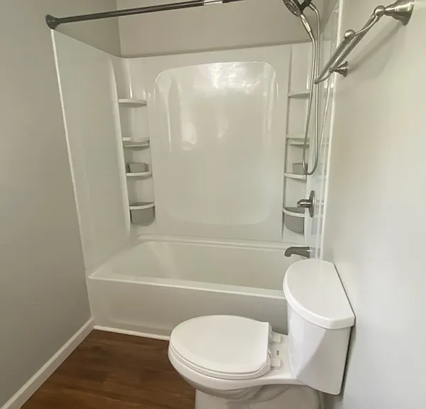 117 Cedardale Ln — Photo 2