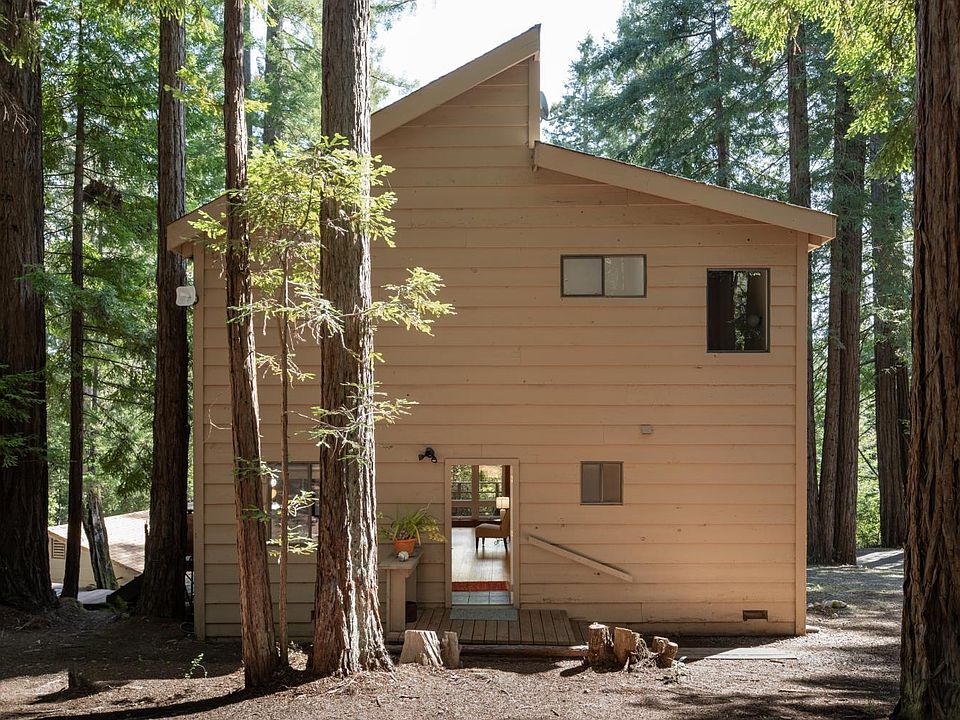 1st image of 44701 Moonrise Drive