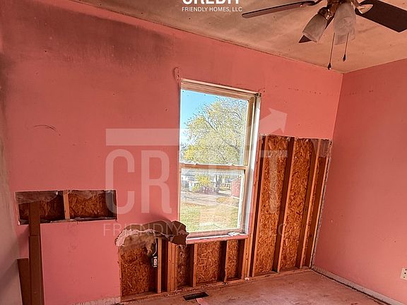 4th image of 1821 S Lydia Ave