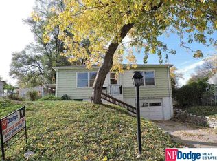 7614 Chandler Hills Dr, Bellevue, NE 68147