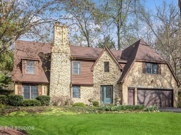 2S113 Willow Creek Dr, Elburn, IL 60119