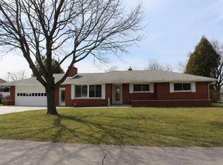 529 Venetian Ct, Bay City, MI
