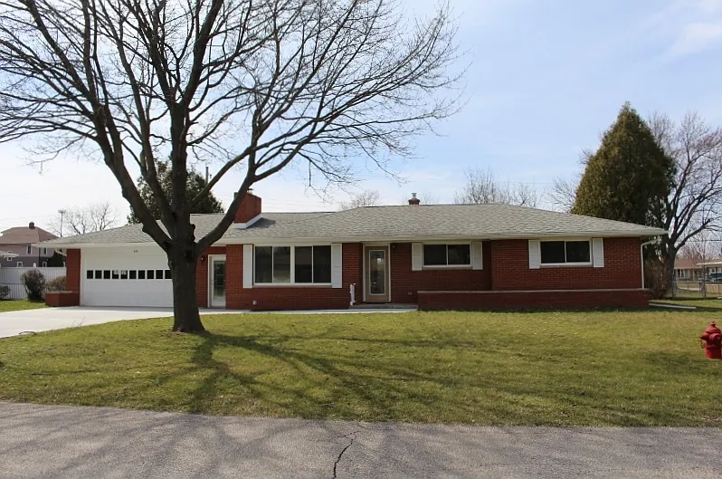 529 Venetian Ct photo 1
