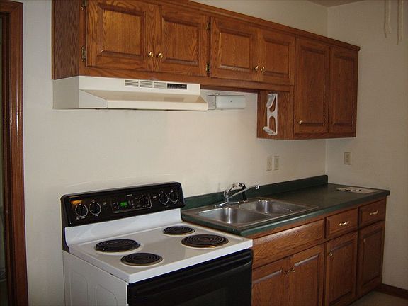 5th image of 614 N Ashland Ave