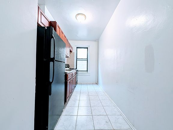 2nd image of 110 New York Ave APT 3H