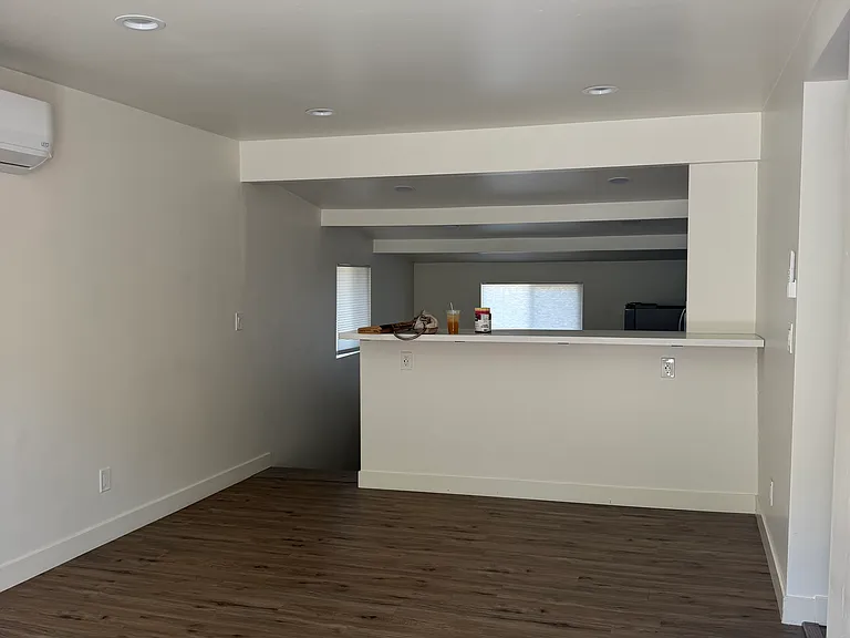 644 Mountain View St — Photo 8