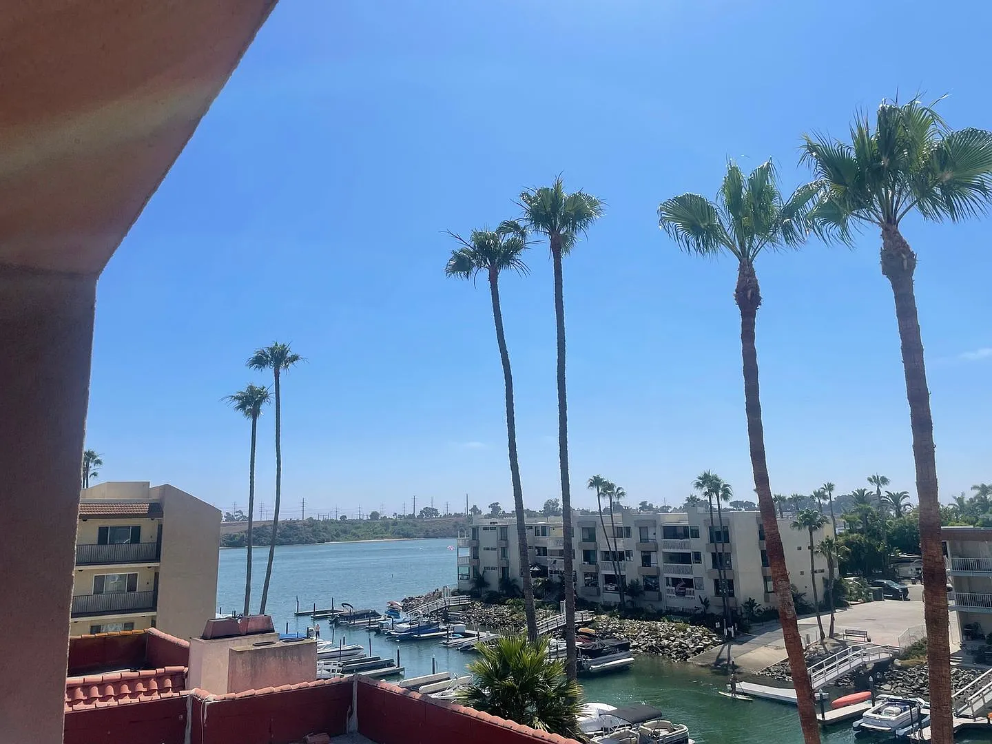 Charming Waterfront 2BR Condo in Carlsbad — Photo 2