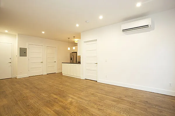 Rented by Michal Kuras, LREB | media 5