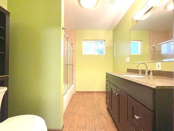 4th image of 2718 Westmoreland Ave #B