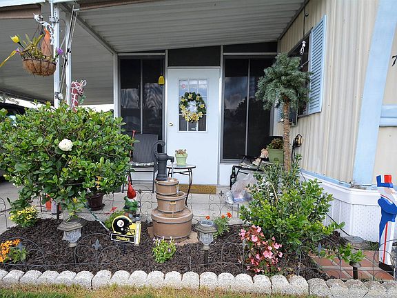 PRETTY LANDSCAPING
