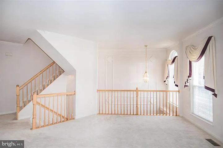 8359 Regal Oak Ct — Photo 5