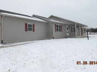 1414 Hanna Ln, Londonderry, OH 45647