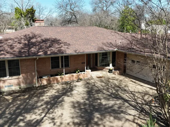 945 Blue Lake Cir, Richardson, TX 75080