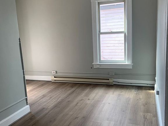 3rd image of 803 Mulberry Ave #B