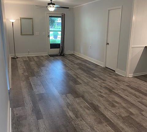 3rd image of 2319 Ingleside Rd