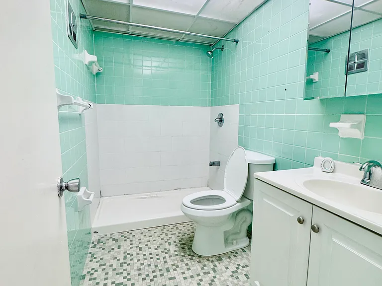 4655 Palm Ave #121 — Photo 9