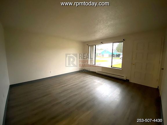 2nd image of 505 11th St SE