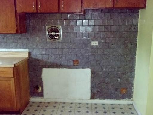 5th image of 15014 S Winchester Ave