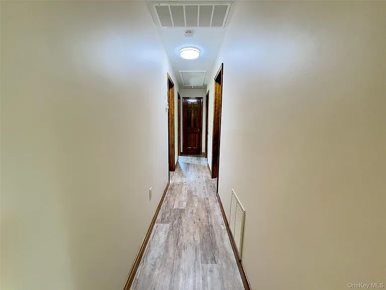 709 Bloomingburg Rd — Photo 6