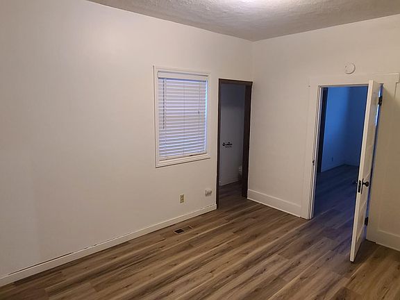 2nd image of 493 N Fir St
