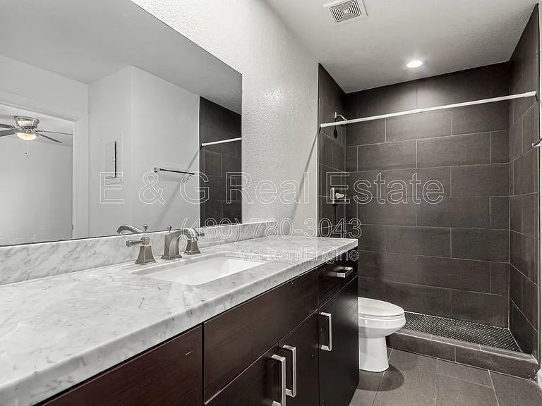 3034 N 35th St #3 — Photo 7