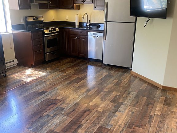 5th image of 540 1st Ave N #201