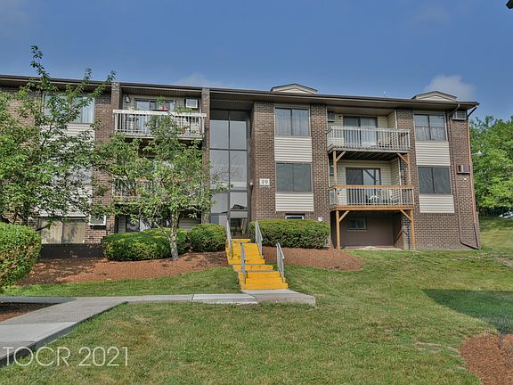 2nd image of 196 Country Club Ln