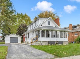 61 University Ave, Chatham Kent, ON N8A 3Z7