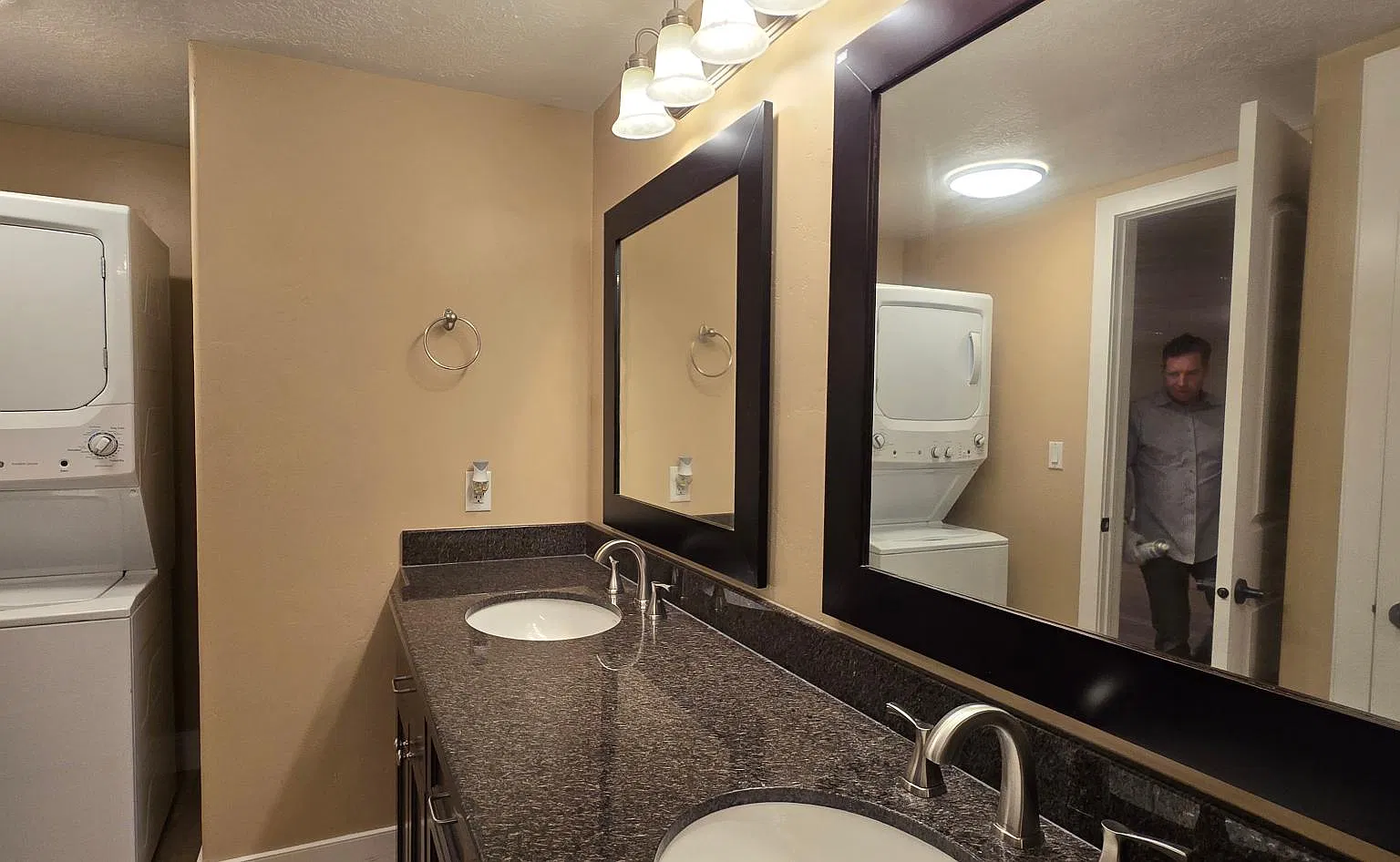 1 bed, 960 sqft, $1,500 — Photo 2