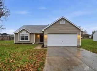 7150 Country Walk Dr, Franklin, OH 45005