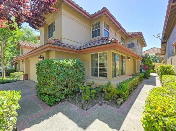102 Lost Lake Ct, Folsom, CA 95630