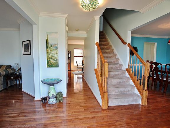 2nd image of 1557 Teal Way