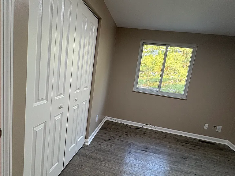 203 Parkwood Dr — Photo 5