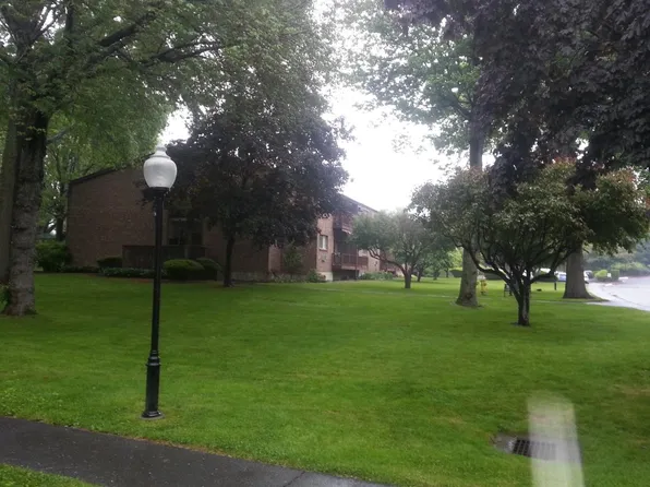 235 Henry Ave Unit 31J, Stratford, CT 06614