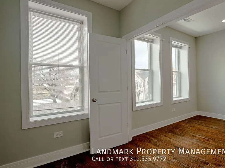 2353 W 18th Pl #2F — Photo 6