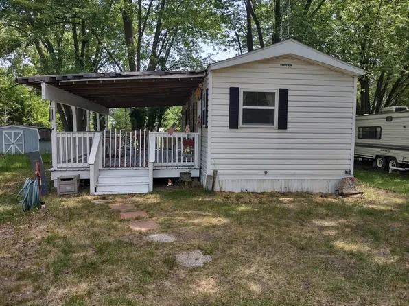 16/152 Woodhaven Lakes, Sublette, IL 61367