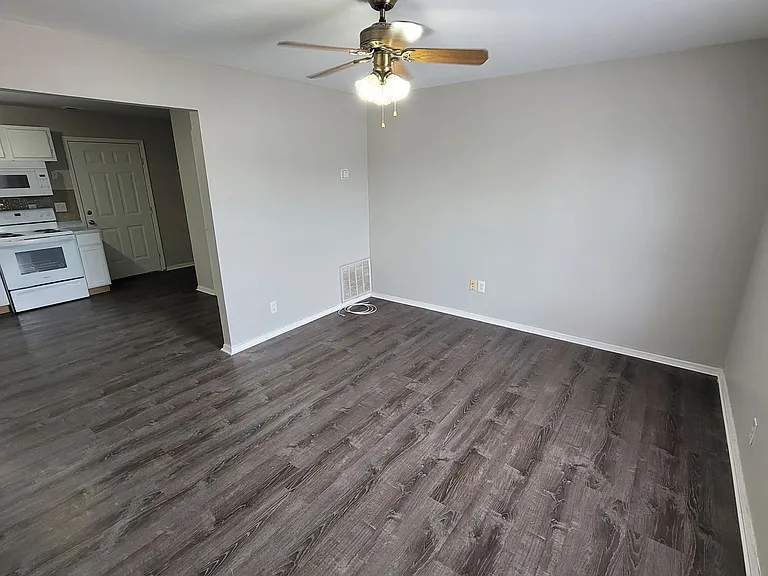 745 Wabash St — Photo 1